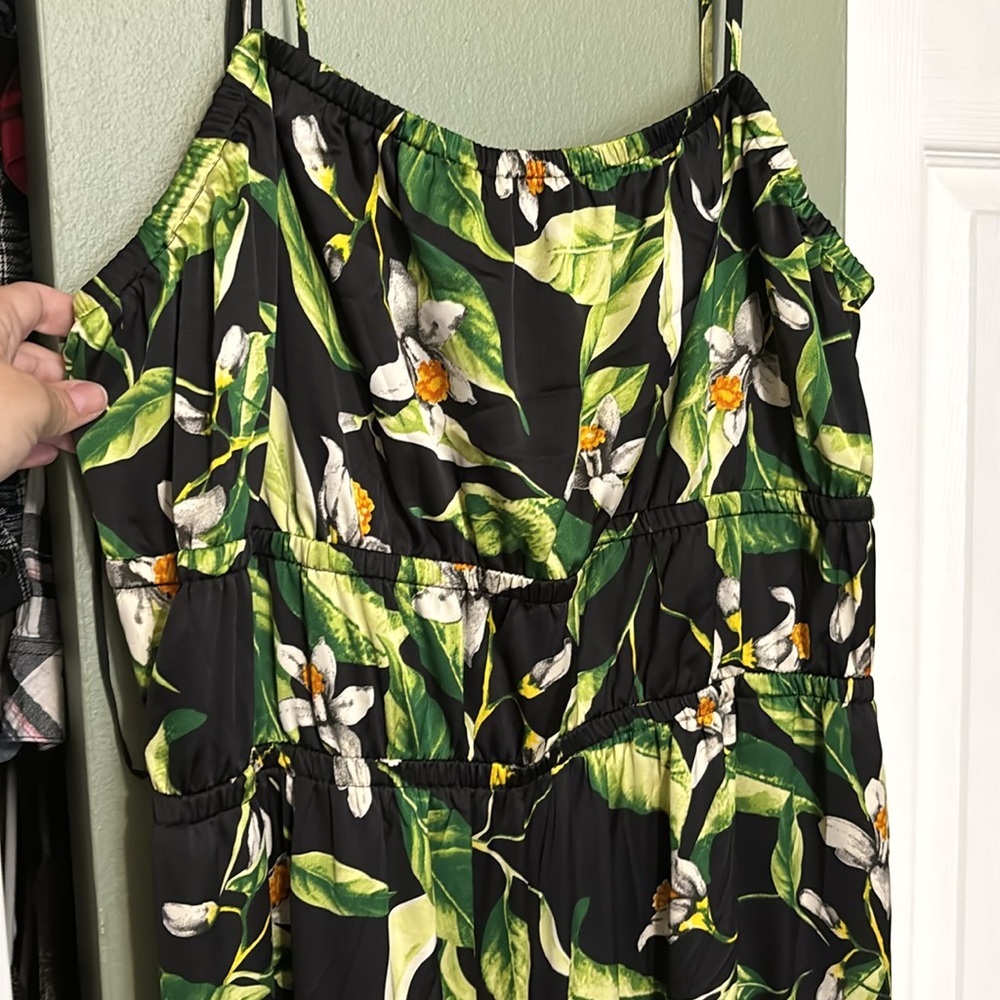 NWT EXPRESS Floral Square Neck Sleeveless Tie Shoulder Ruched Tiered Maxi Dress - Picture 8 of 17